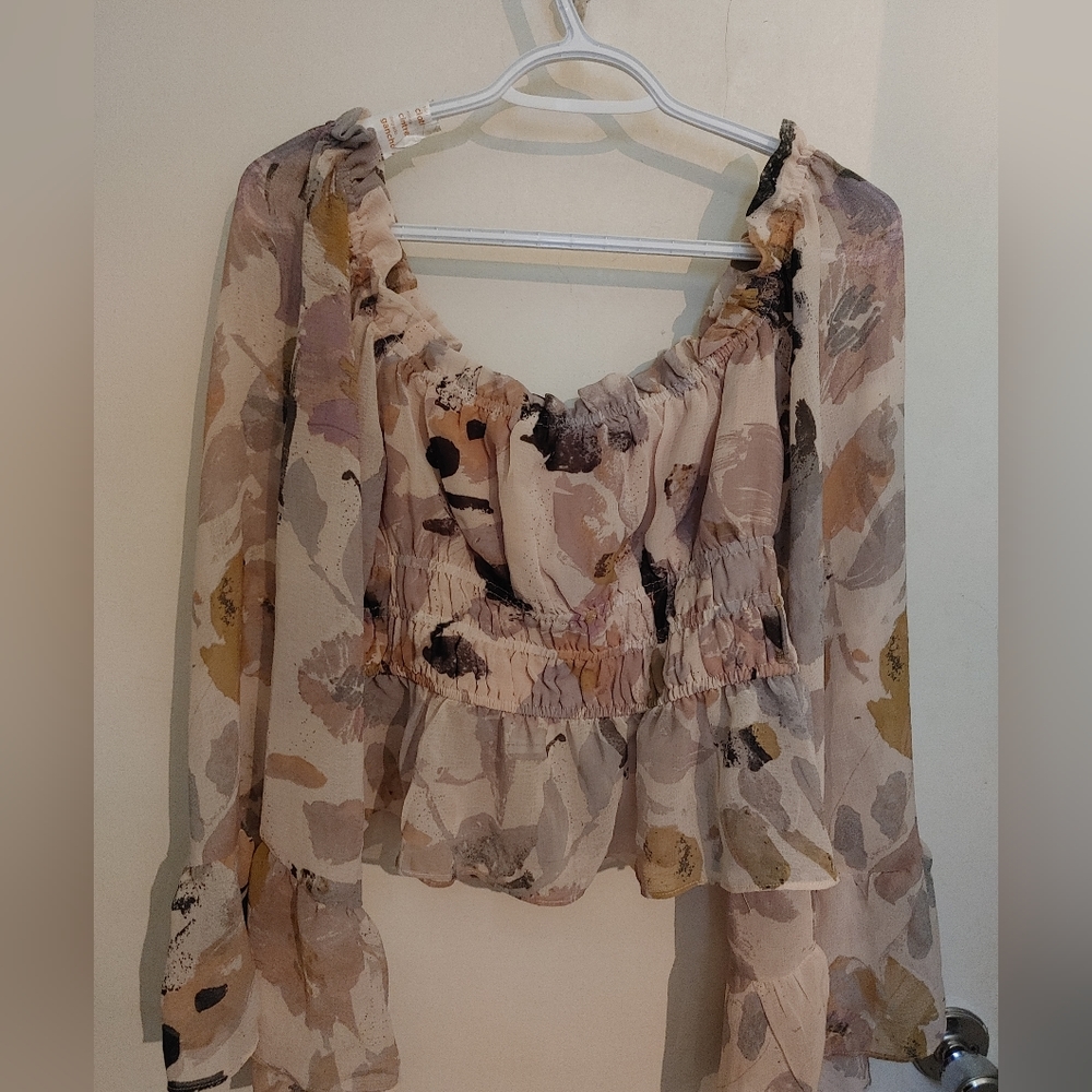 Boho flowy crop top size large NWT